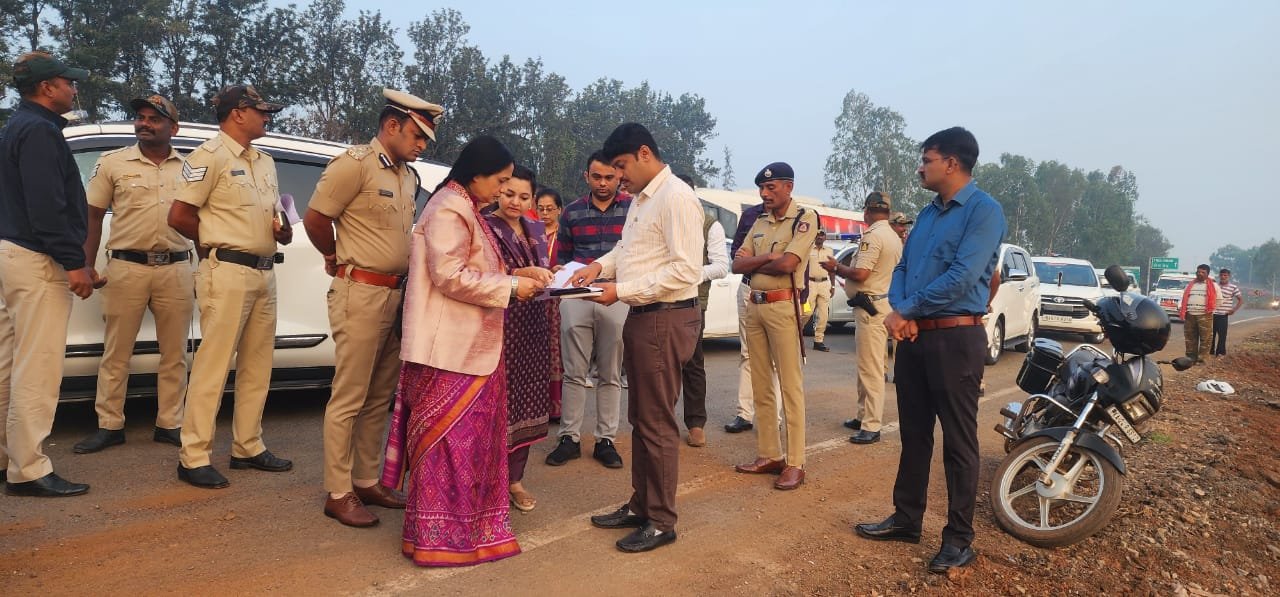 ಹುಬ್ಬಳ್ಳಿ ಧಾರವಾಡ ಬೈಪಾಸ್ ರಸ್ತೆ ಅಗಲೀಕರಣ ಕಾಮಗಾರಿ ಪರಿಶೀಲಿನೆ; ಕಾಲಮಿತಿಯಲ್ಲಿ ಪೂರ್ಣಗೊಳಿಸಲು ನಿರ್ದೇಶನ ನೀಡಿದ ಮುಖ್ಯ ಕಾರ್ಯದರ್ಶಿ ಡಾ.ಶಾಲಿನಿ ರಜನೀಶ