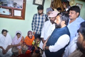 Saudi Arabia bus tragedy: Karnataka Legislative Council Chief Whip Salim Ahmed offers condolences to the family